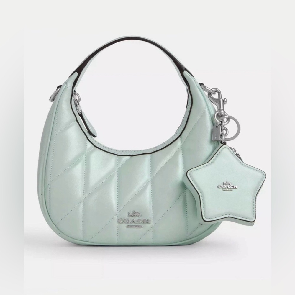 ⭐️ Coach Star Bag Charm / Coin Case in Pearlized Smooth Leather ⭐️ - Picture 5 of 5